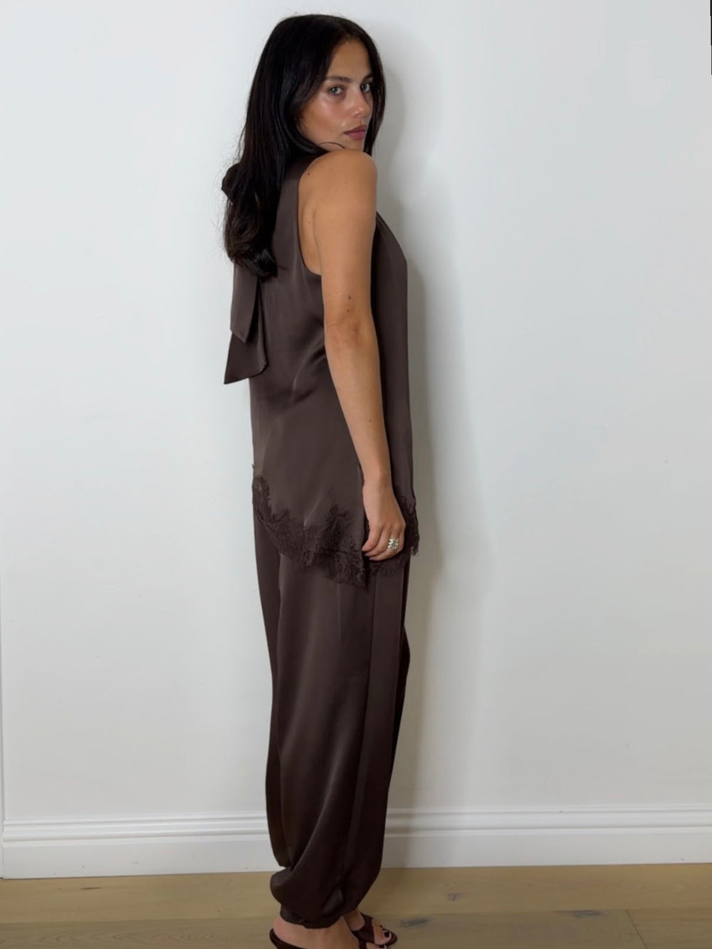 BREYA SATIN TOP CHOC