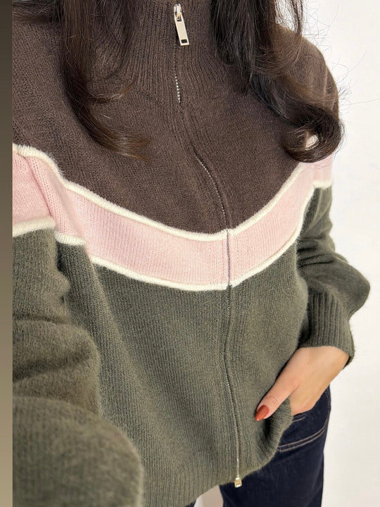 KNITTED PANEL ZIP