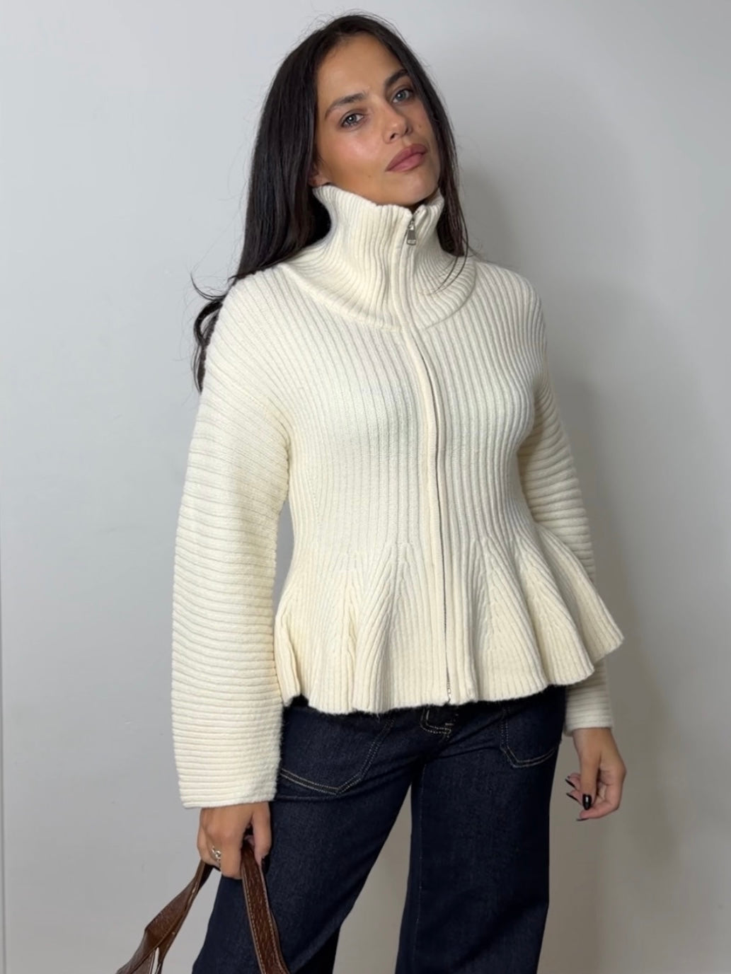 FUNNEL ZIP KNIT CREAM