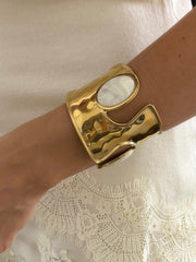 STONE DETAIL CUFF