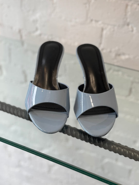 KITTEN HEEL MULE BLUE