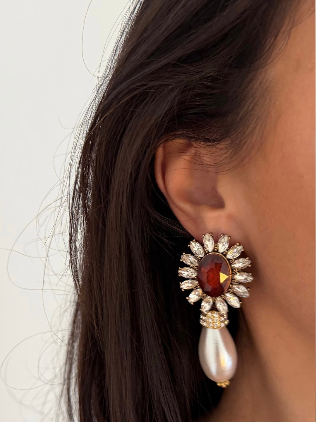 GEM PEARL EARRING