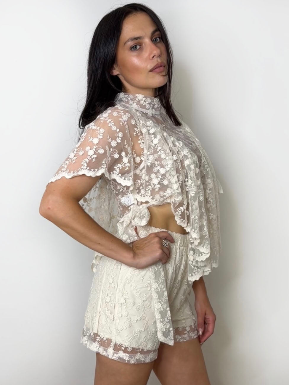 LACE SHORTS CREAM