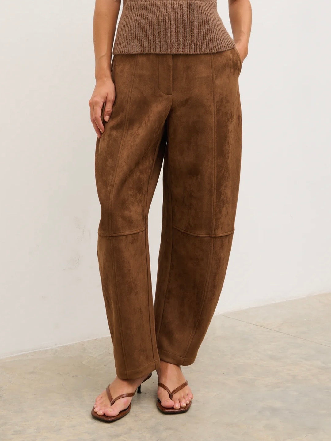 AMI BARREL LEG TROUSER
