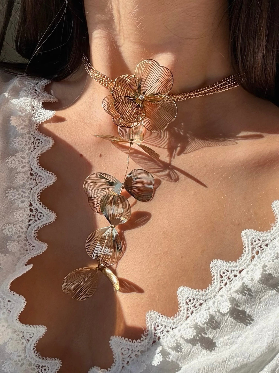FILIGREE FLOWER NECKLACE