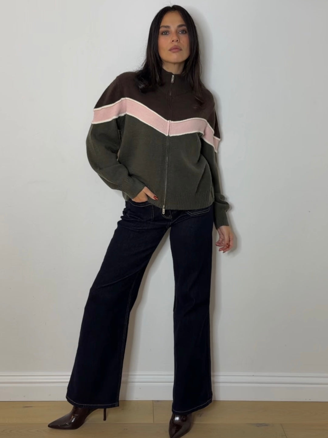 KNITTED PANEL ZIP
