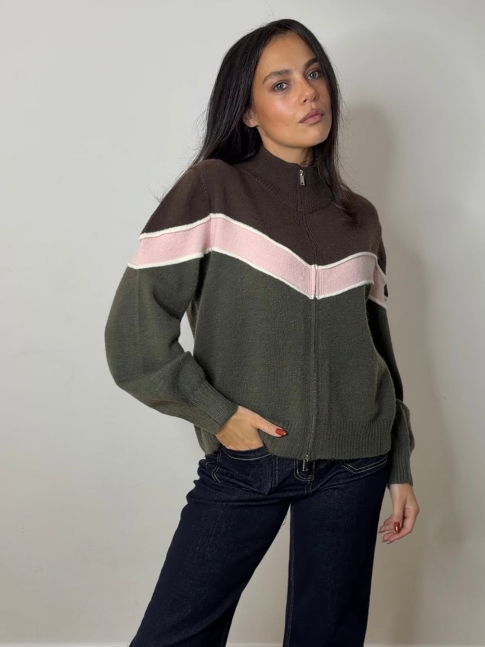 KNITTED PANEL ZIP