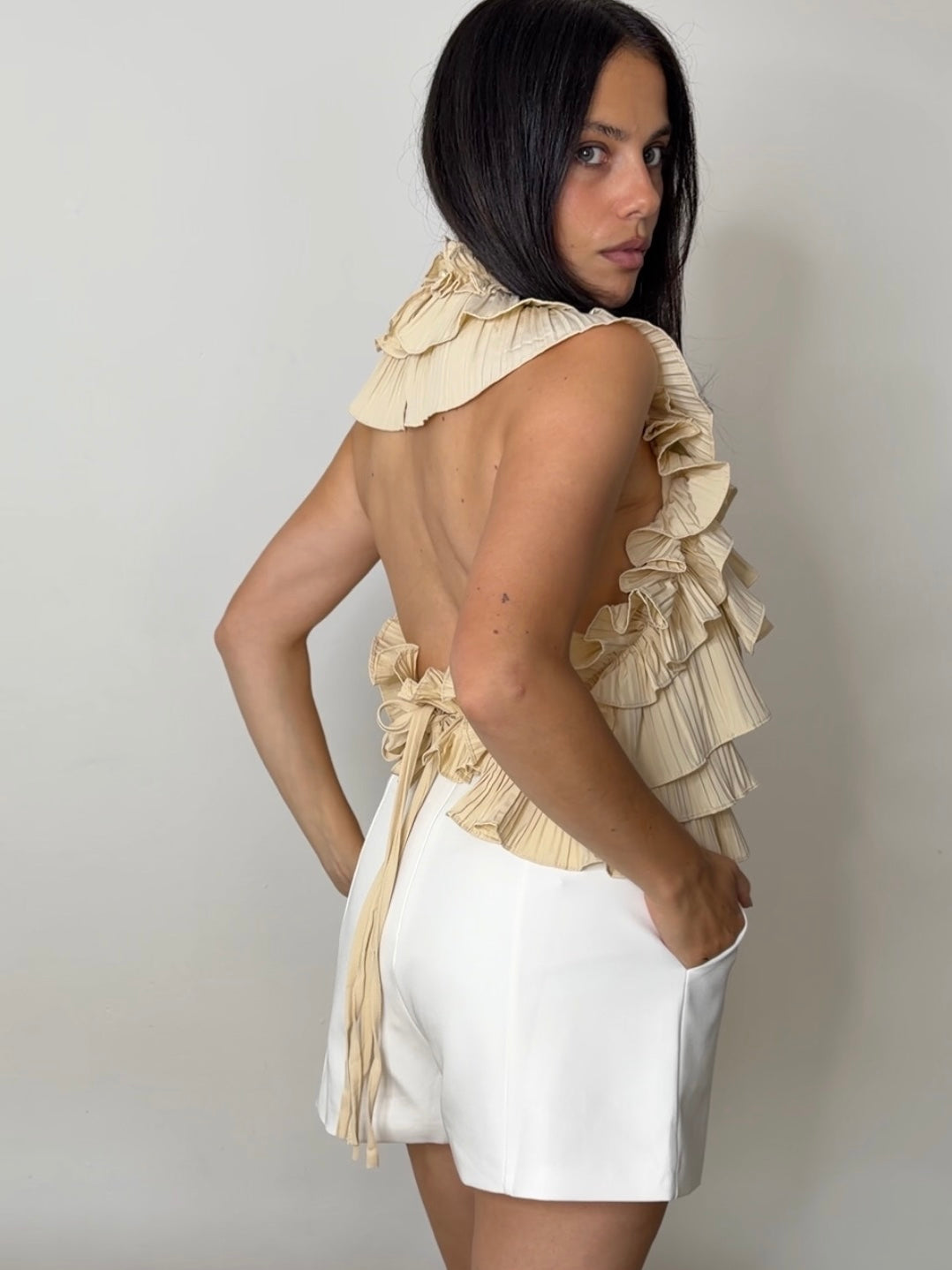 RUFFLE HALTER BEIGE