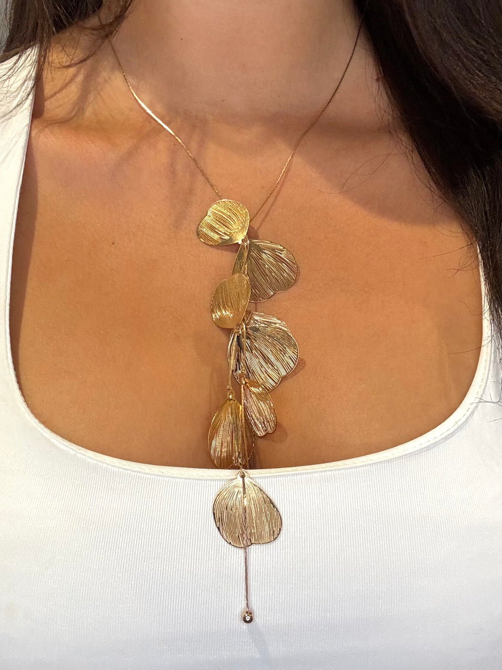 FILIGREE PETAL NECKLACE