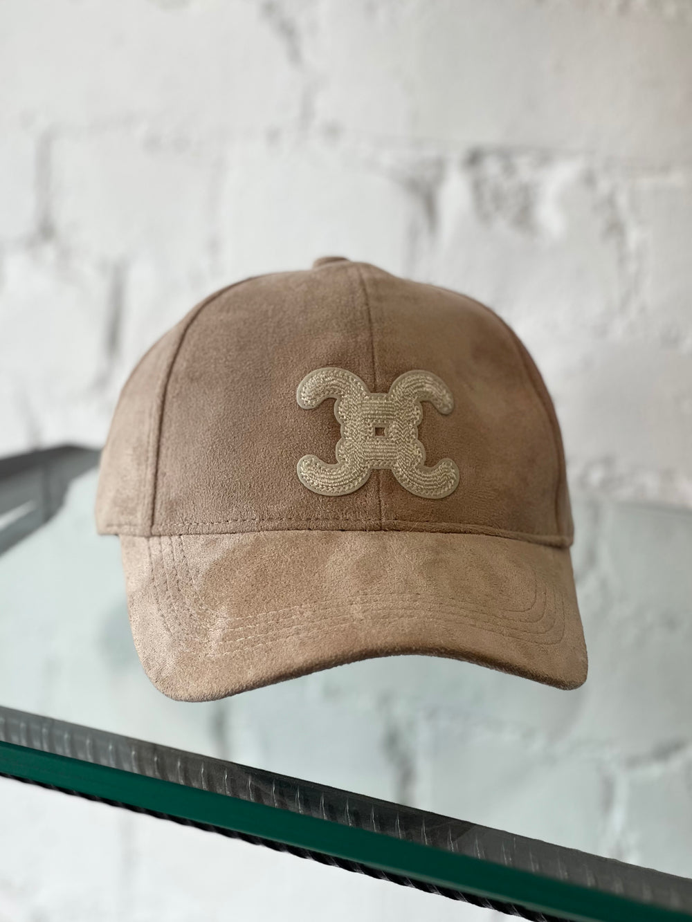 LOGO SUEDE CAP BEIGE