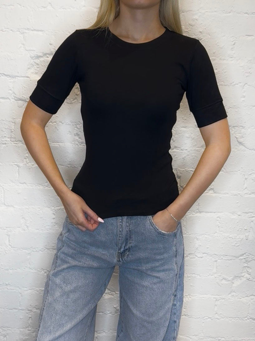 CLASSIC TEE BLACK