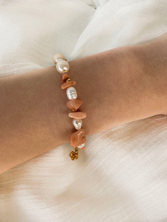 PEARL &amp; STONE CORAL BRACELET