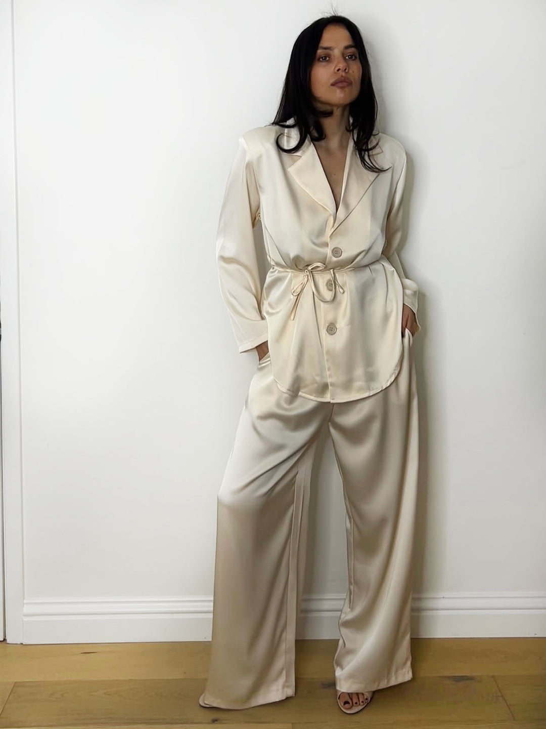 SATIN TIE SUIT CREAM