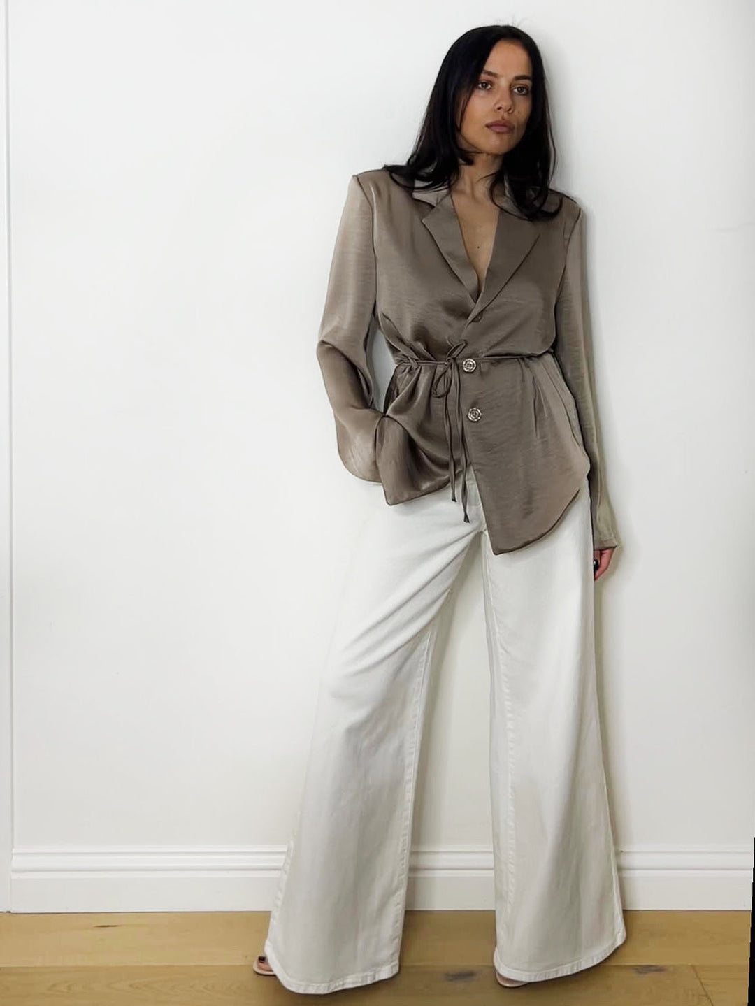 SATIN TIE BLAZER MOCHA
