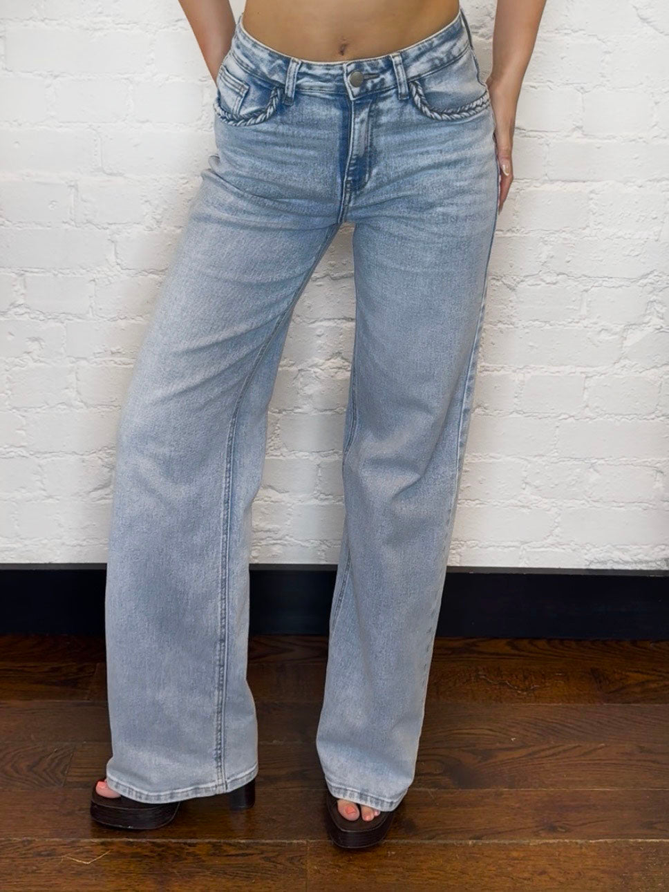 PLAIT POCKET DENIM JEANS