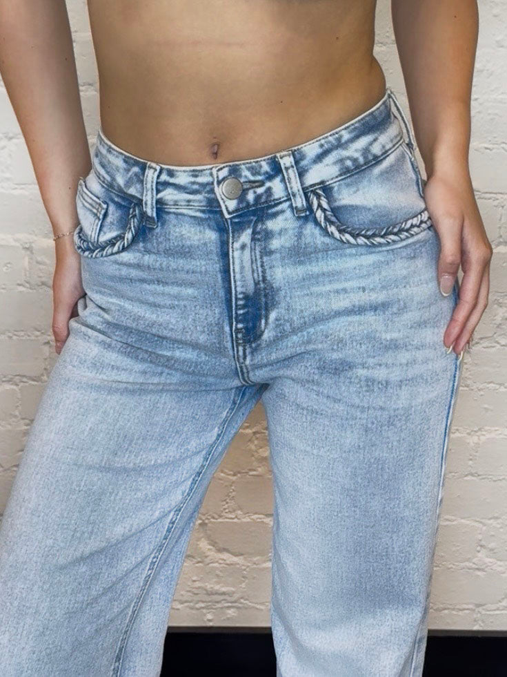 PLAIT POCKET DENIM JEANS