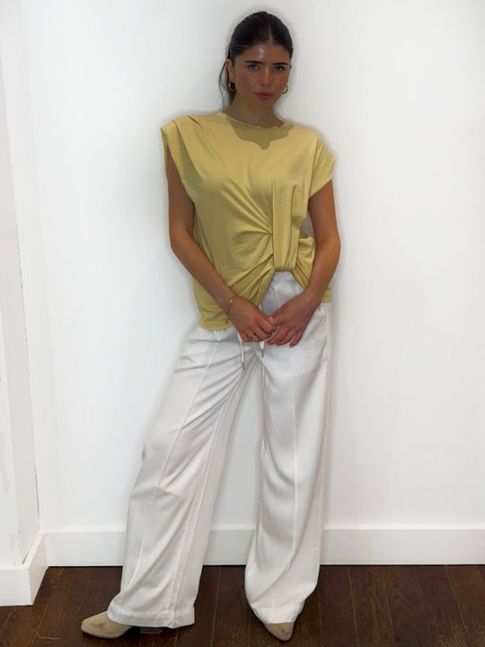 KNOT DETAIL TEE SAND