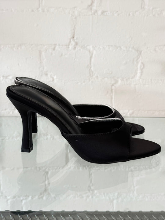 LUPITA HEEL BLACK