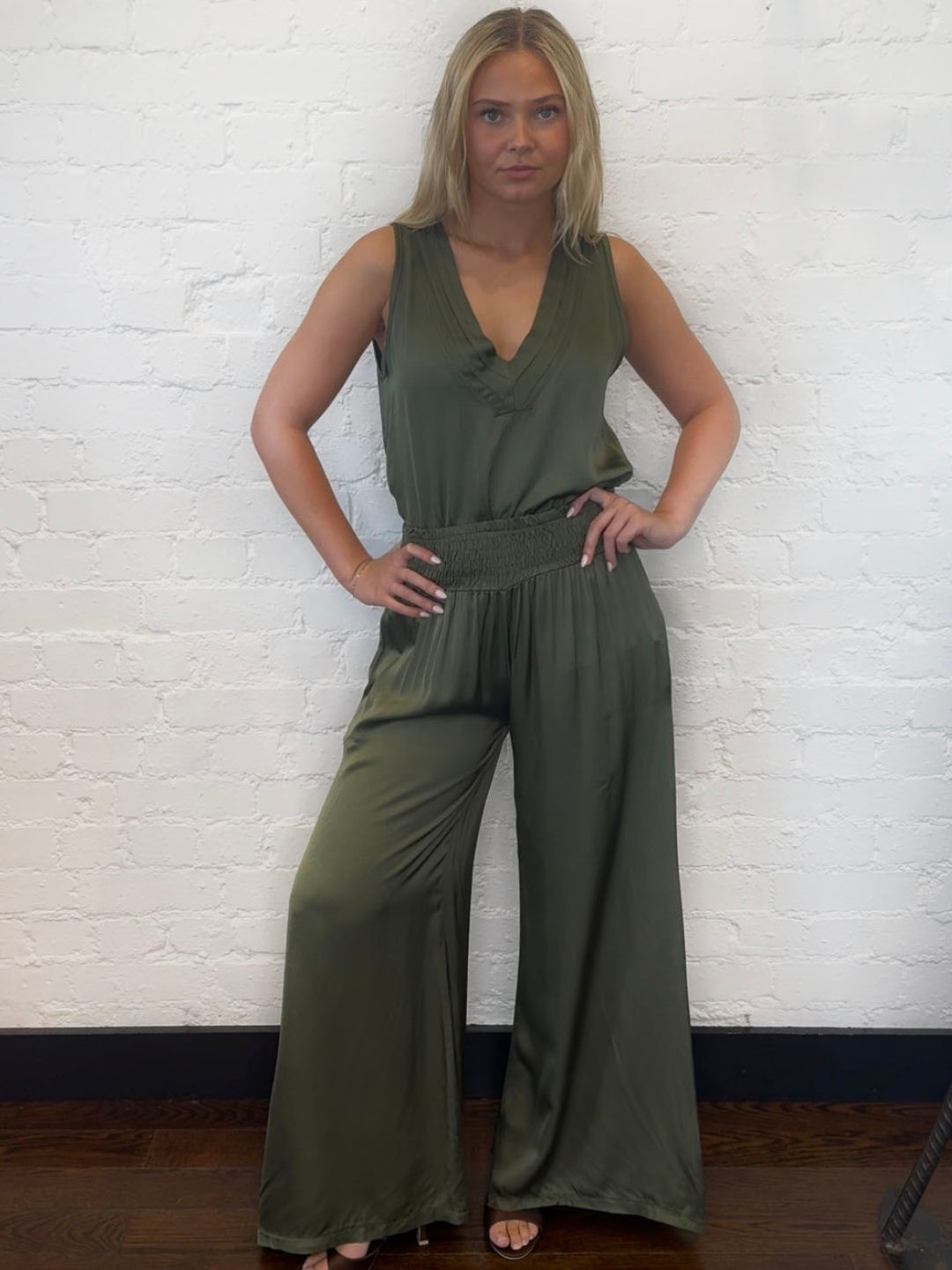SILKY V PALAZZO SET KHAKI
