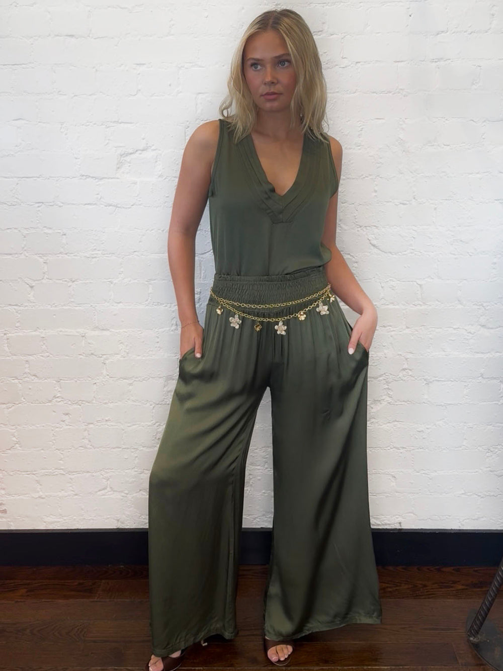 SILKY V PALAZZO SET KHAKI