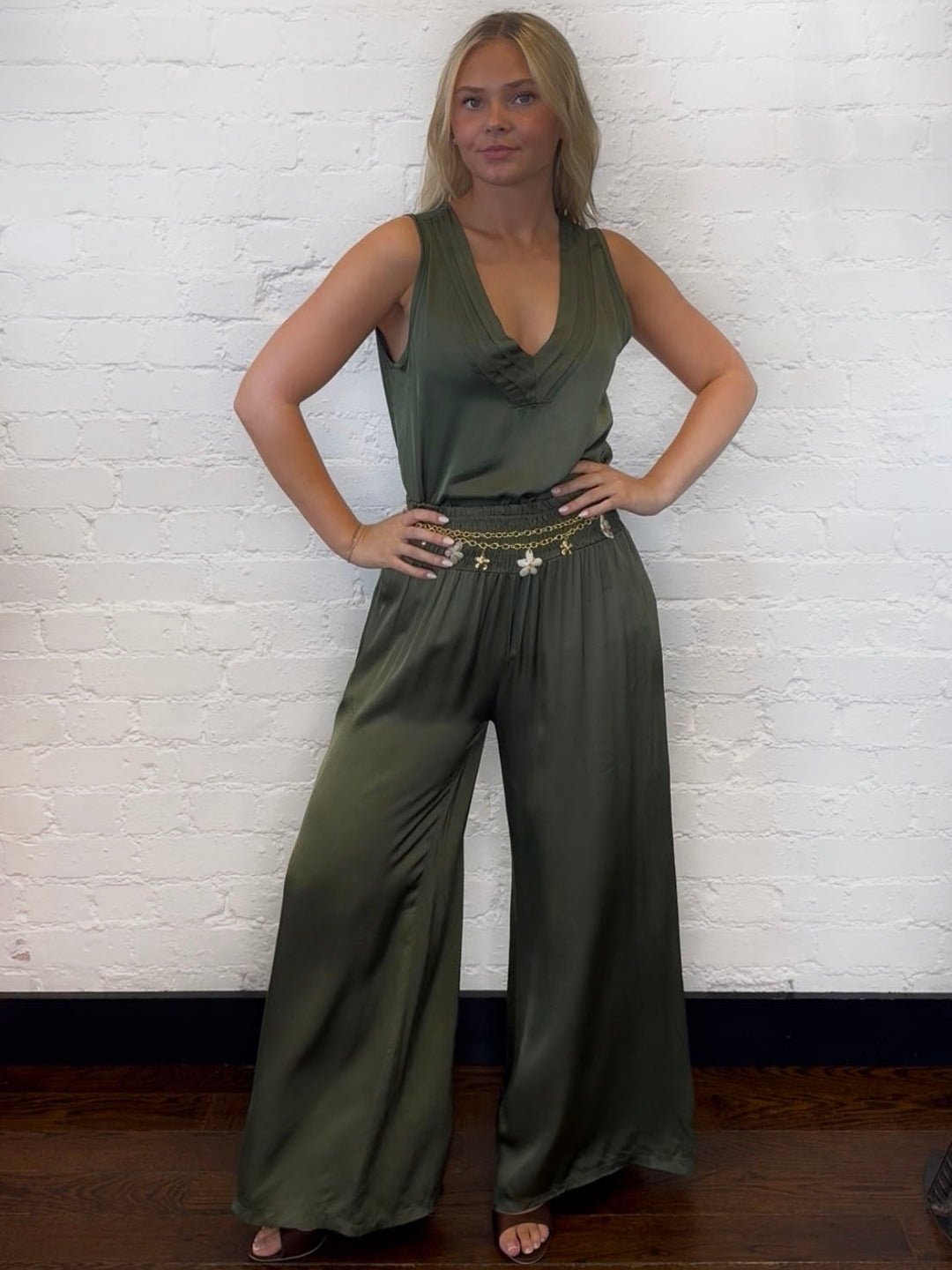 SILKY V PALAZZO SET KHAKI