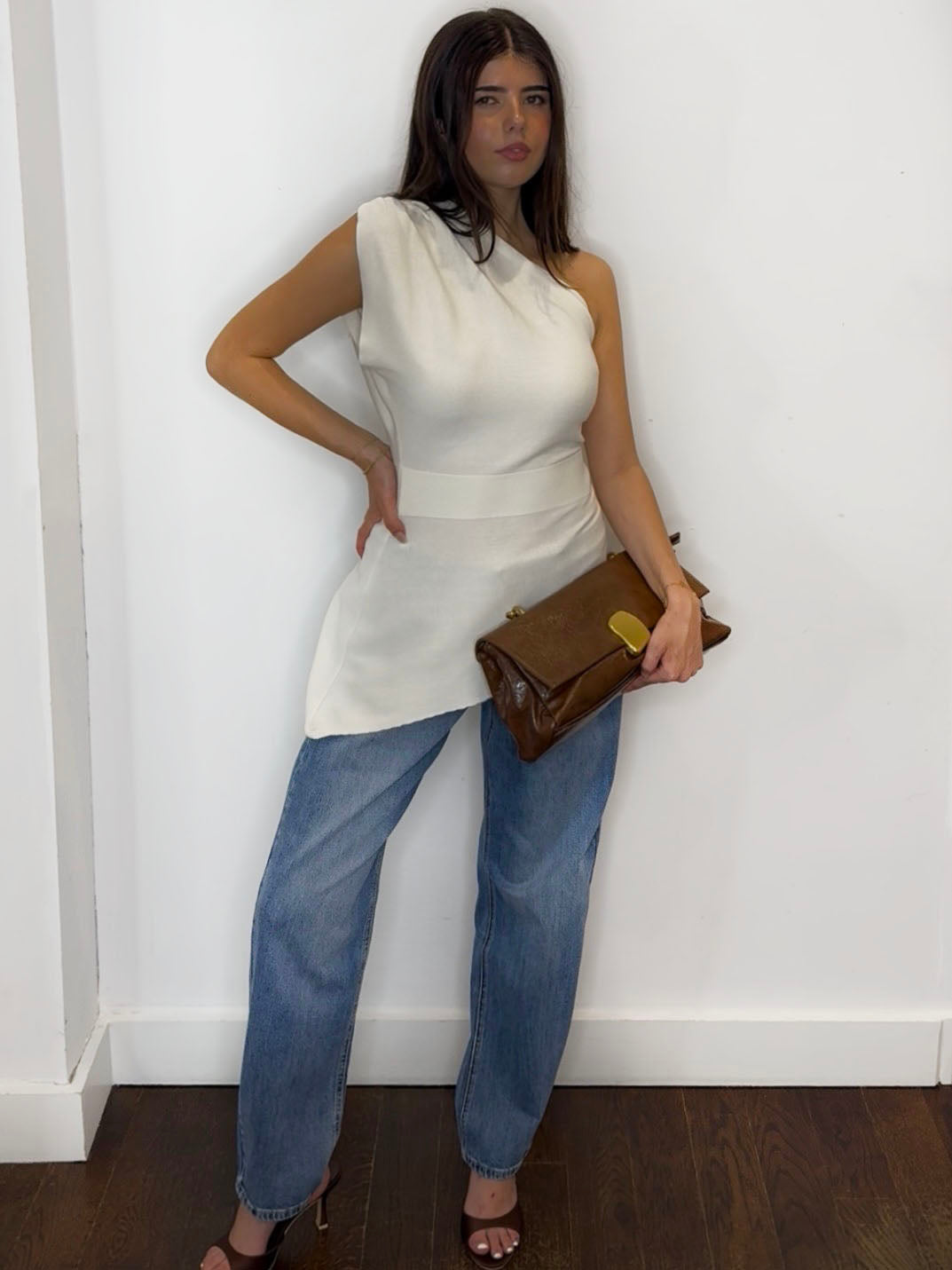 ONE SHOULDER KNIT CREAM