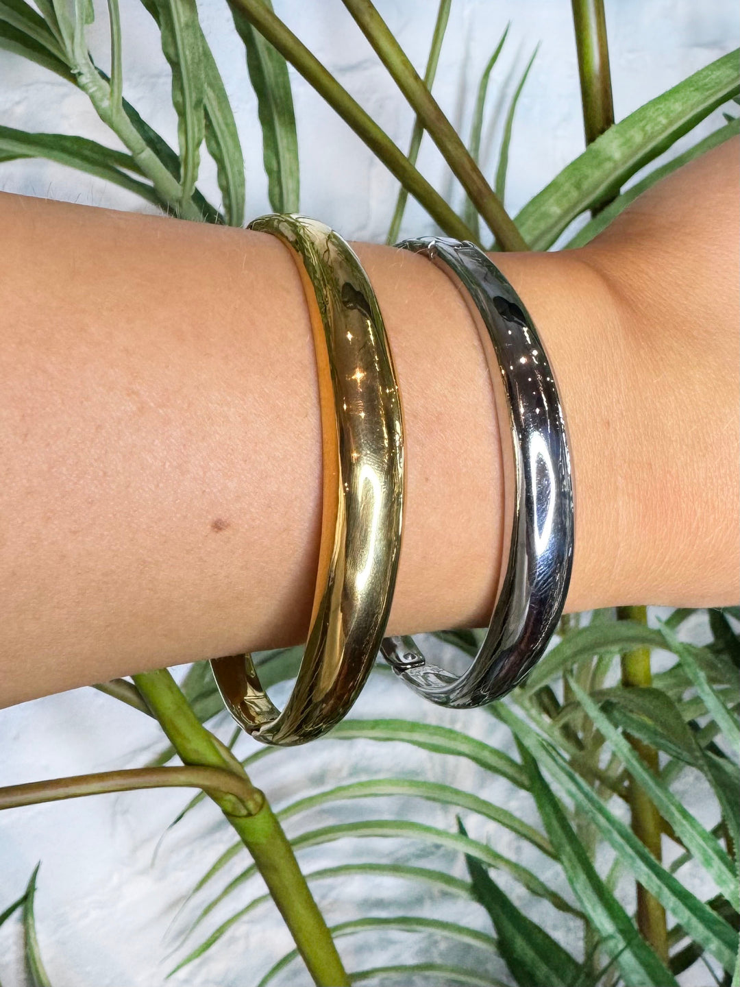 CLASSIC BANGLE