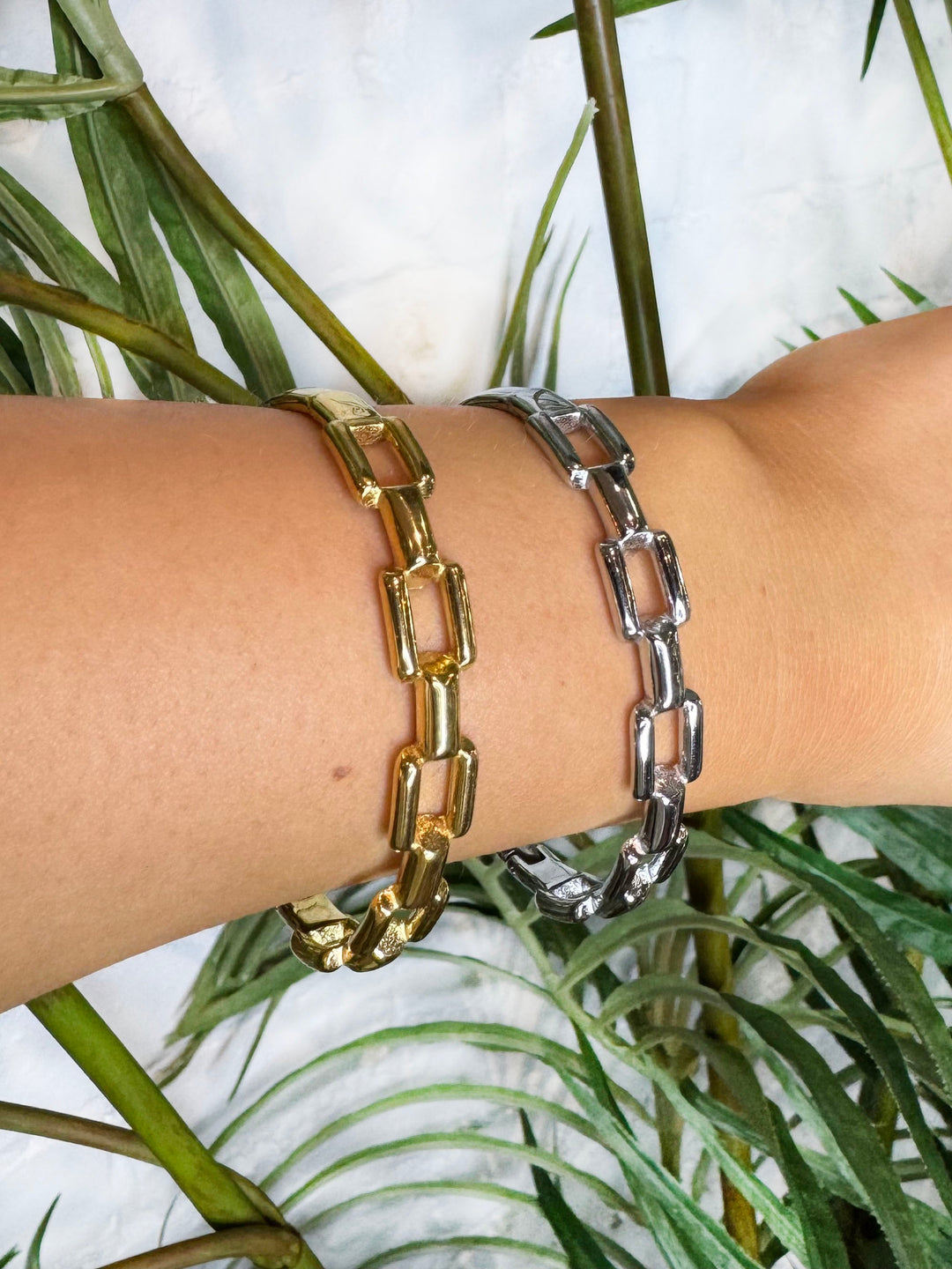 CLASSIC LINK BANGLE
